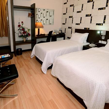 Hotel Tebrau Ct Τζόχορ Μπάχρου Εξωτερικό φωτογραφία