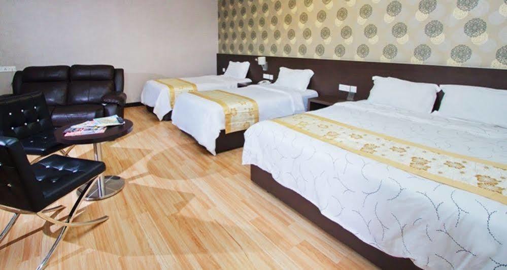 Hotel Tebrau Ct Τζόχορ Μπάχρου Εξωτερικό φωτογραφία